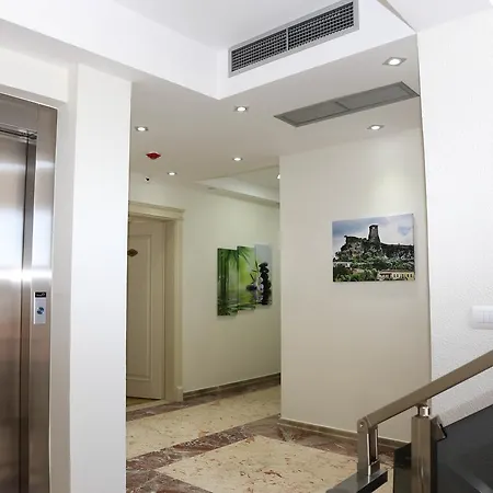 Mervin Hotel Krujë
