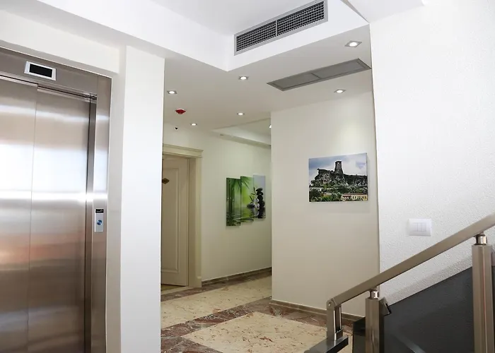 Mervin Otel Krujë